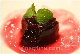 海归<em>女孩</em>用<em>红酒</em>酿出200万财富-中国<em>葡萄酒</em>信