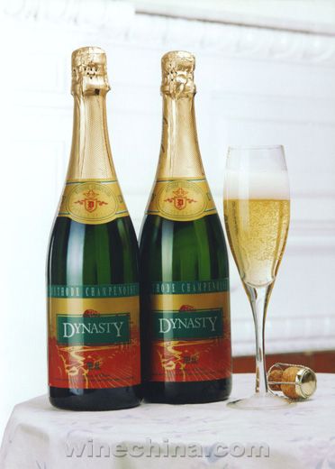 王朝采用瓶内二次发酵工艺 铸就优质起泡葡萄酒