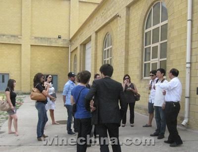 (Winechina News): On June 8th, Students of the 24th OIV International Masters of Science in Wine Management (MSc) came to Changli wine region 