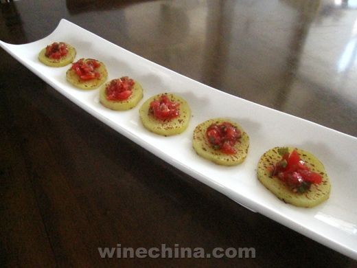 之味菜谱(4):朗格斯酒庄特制干红葡萄酒搭配土豆沙拉