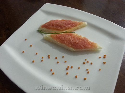 之味菜谱(165):坤爵庄园至尊美乐桃红葡萄酒配面包鳕鱼酱