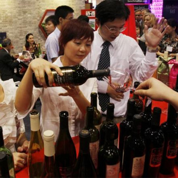China splurges 430% more on expensive wine