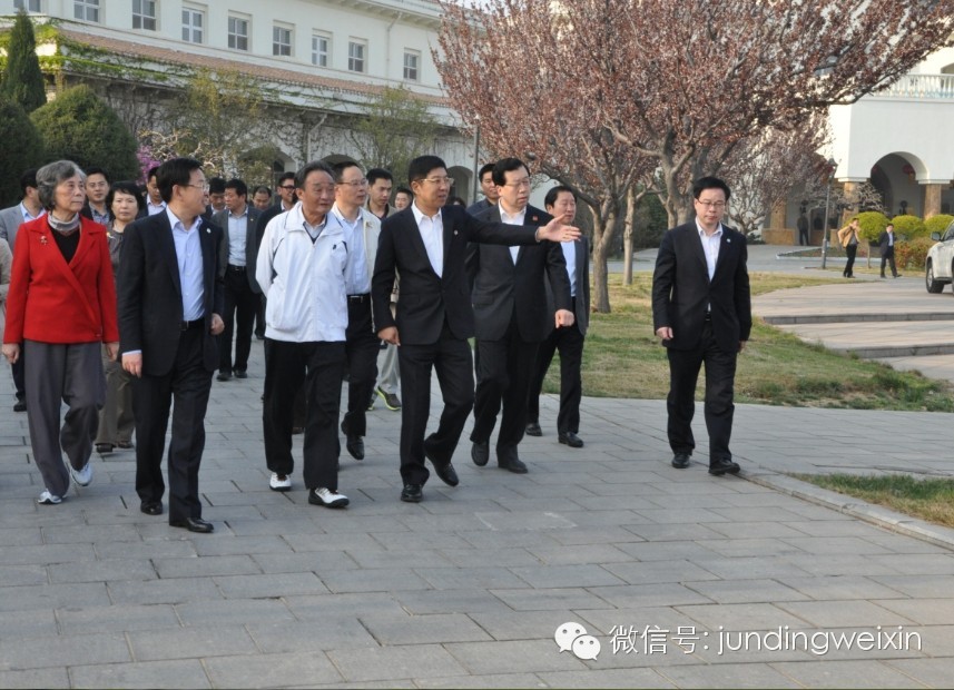 吴邦国莅临中粮君顶视察工作