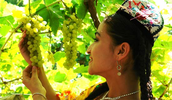 Xinjiang Turpan Grape Festival Opens