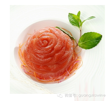 广夏葡萄酒厨房—红酒浸雪梨