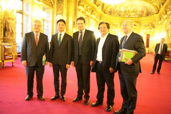 京东与法国政要签署联合声明,启动法国馆