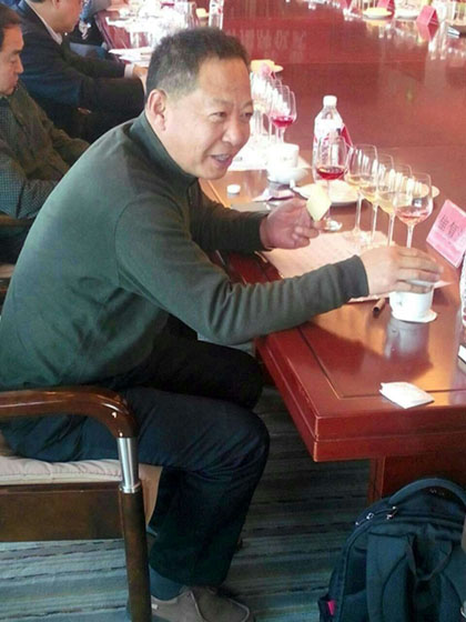 Chinese Winemakers (58) Jiao Furun: Grow with Weilong, Get Famous with Wines