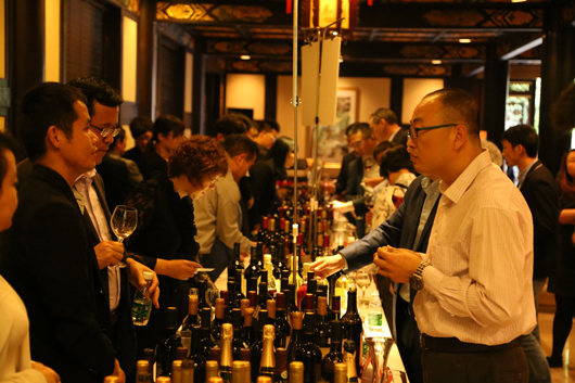 Chinese Fine Wines Tasting Grandly Held in Chengdu 