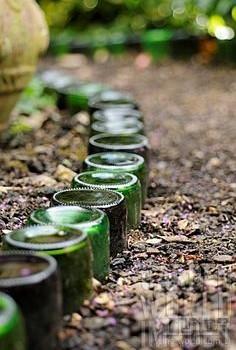 别扔掉葡萄酒瓶:11个创意妙用