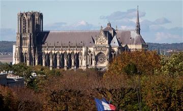 France plans to lure more tourists with wine tours