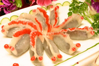 当葡萄酒遇上客家美食(连城鱼饺)