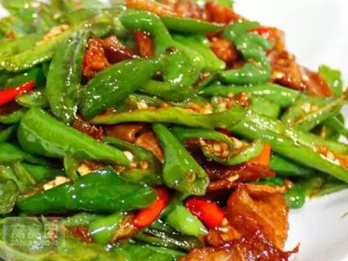 湖南腊肉、辣椒炒肉和剁椒鱼头,还有葡萄酒可搭配?