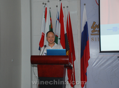 Ningxia held grape road of silk road forum to discuss new development