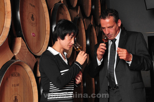 Chinese Winemakers (74) Zhang Baochun:A winemaker who dares to challenge herself