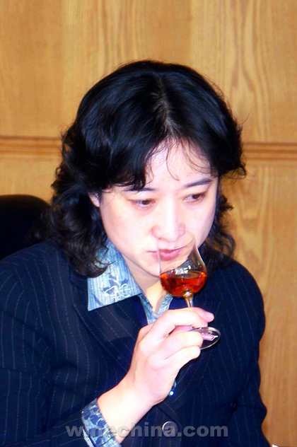 Chinese Winemakers (74) Zhang Baochun:A winemaker who dares to challenge herself