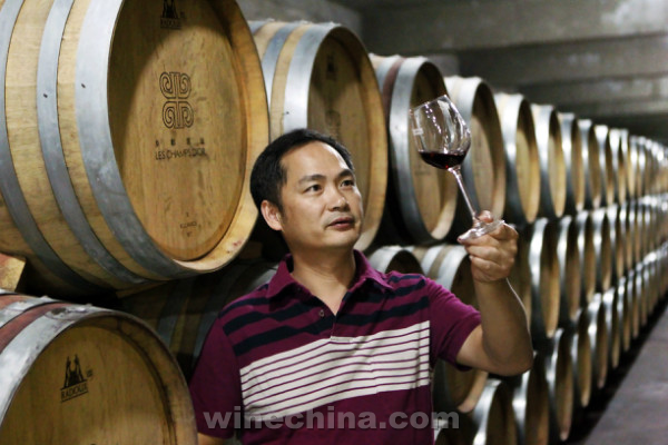 2015中国优质葡萄酒挑战赛评委名单公布