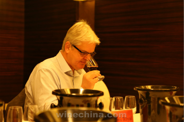 2015中国优质葡萄酒挑战赛评委名单公布