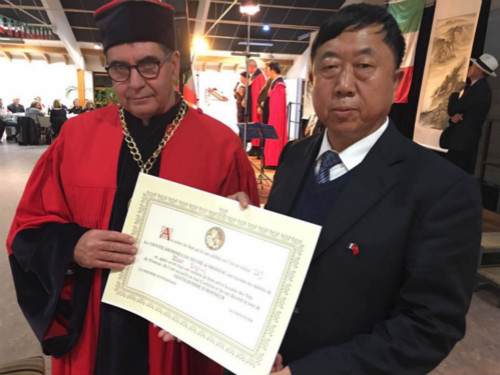 中法葡萄酒实验区合作项目在法国波尔多市成功签约