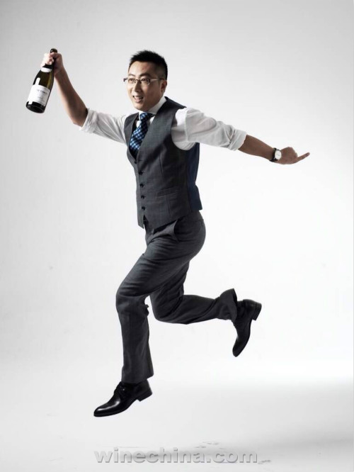 �����׸����Ѿ�CMOƷ��Ӫ���γ̷���