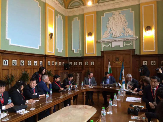 “一带一路”国际葡萄酒大赛新闻发布会在保加利亚举行