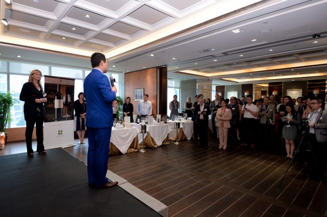 NVV Hosts HK Preview of Christie's Auction