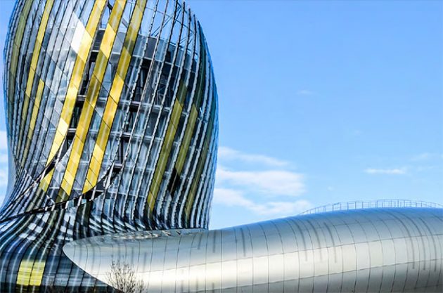 Francois Hollande opens Bordeaux wine theme park -Cite du Vin