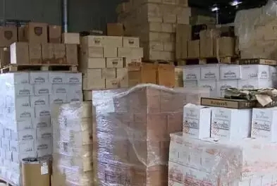 松江警方破获一起销售假冒知名注册商标红酒案，涉案金额达3000余万