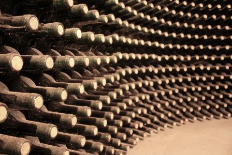 中国进口葡萄酒市场：网购消费占据近半壁江山