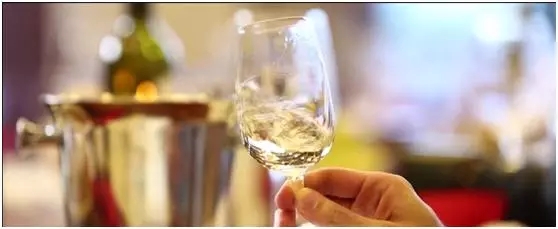穿越楼兰:别总盯着法国酒庄 最美的葡萄酒在新疆