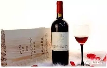 中粮集团加码酒业板块 酒鬼酒、长城葡萄酒、中粮名庄荟背后中粮酒业浮出水面!