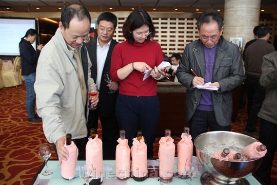 新酒挑战赛,到底在耍啥花样?