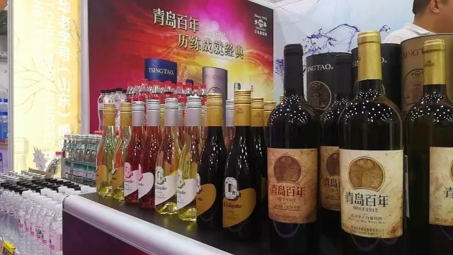 你或许已经知道了,葡萄早在汉朝张骞出使西域时就来到了华夏,可是,青岛地区最早是啥时开始种植葡萄的呢?