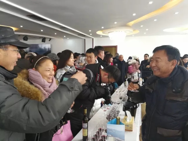 12月9日,醉美!鸭江谷点红北冰红日!