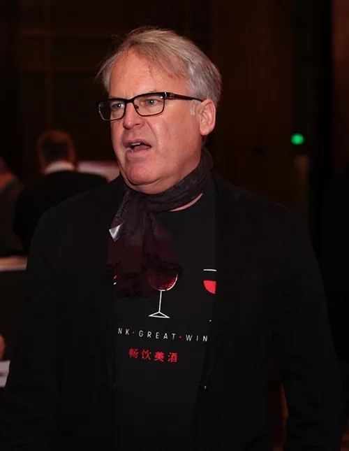专访著名酒评家詹姆斯.萨克林James Suckling先生