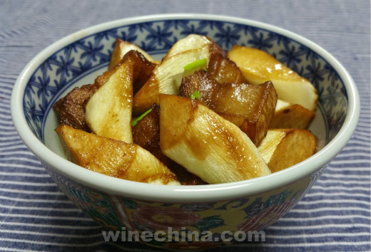 【之味菜谱】(266)中餐配国酒:茭白烧肉·配长城天赋葡园梅鹿辄干红