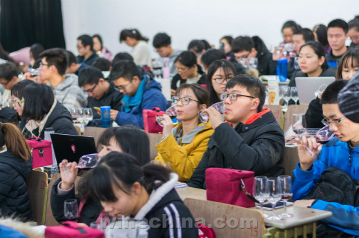 李德美教授农大开讲《中国的马瑟兰》