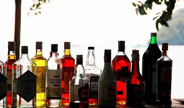 2017年中国进口烈酒海关数据出炉,白兰地领头,伏特加涨幅最大