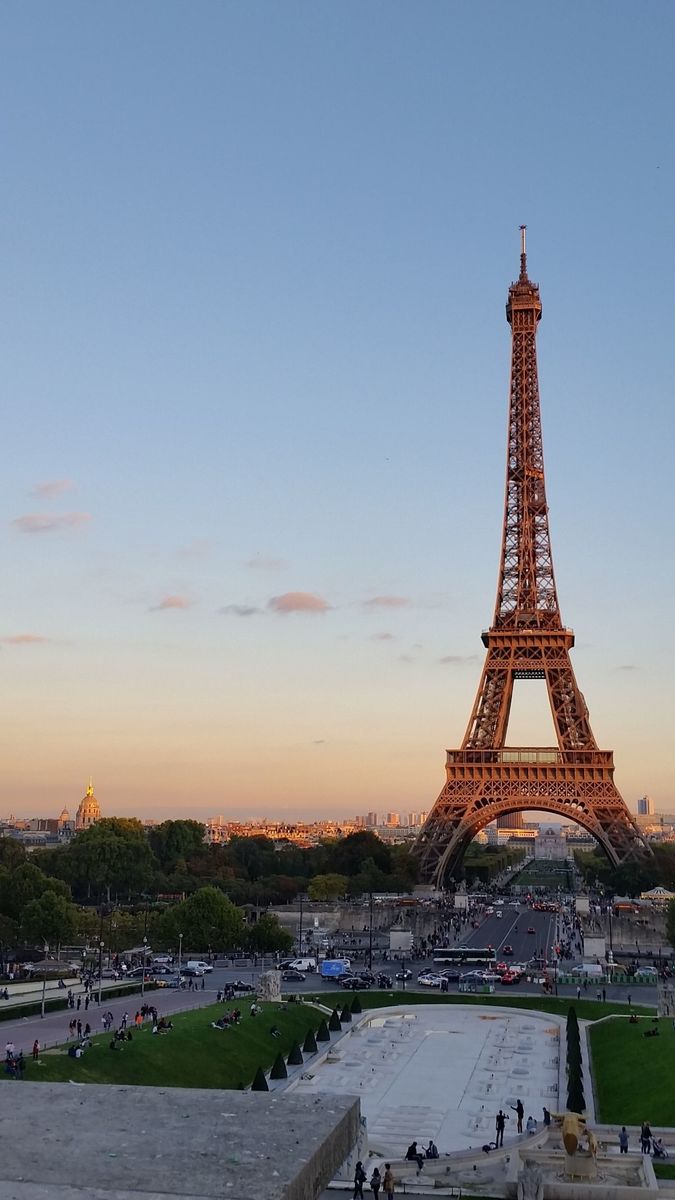 Tour de Paris 2ƶLa Tour Eiffel