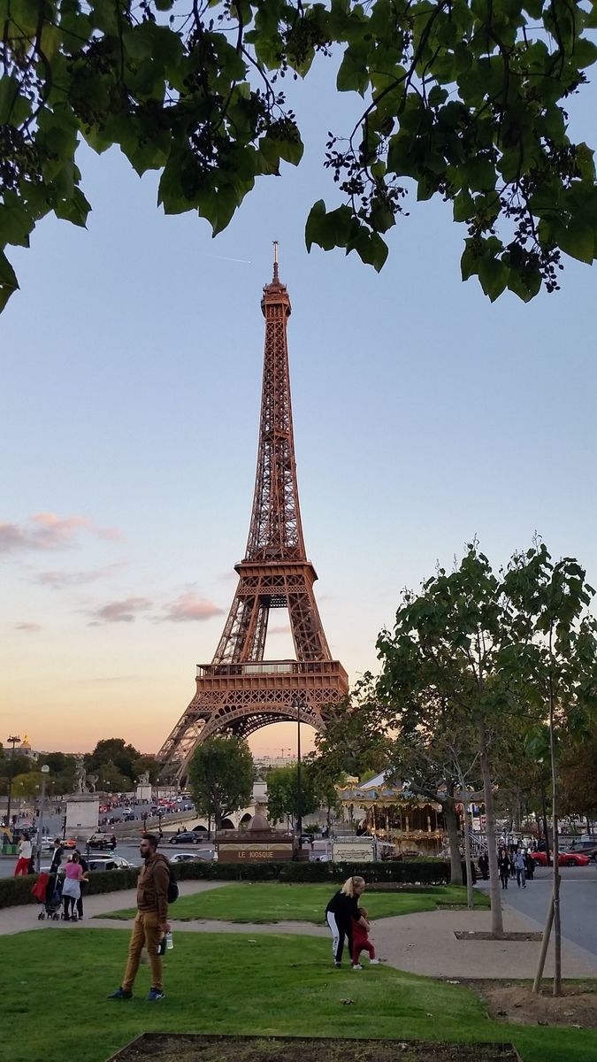 Tour de Paris 2ƶLa Tour Eiffel