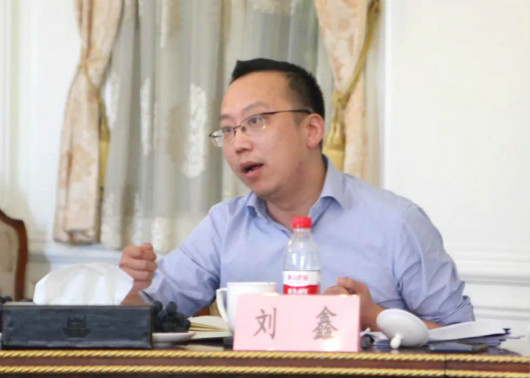 威龙股份董事长_布加迪威龙