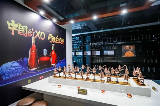 张弼士博物馆内可雅白兰地蒸馏体验项目 2.jpg 张弼士博物馆内可雅白兰地蒸馏体验项目 2.jpg