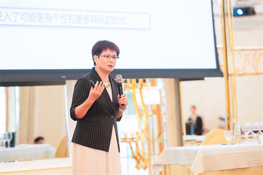 中国农业大学教授马会勤女士主持中国葡萄酒大师班.jpg 中国农业大学教授马会勤女士主持中国葡萄酒大师班.jpg